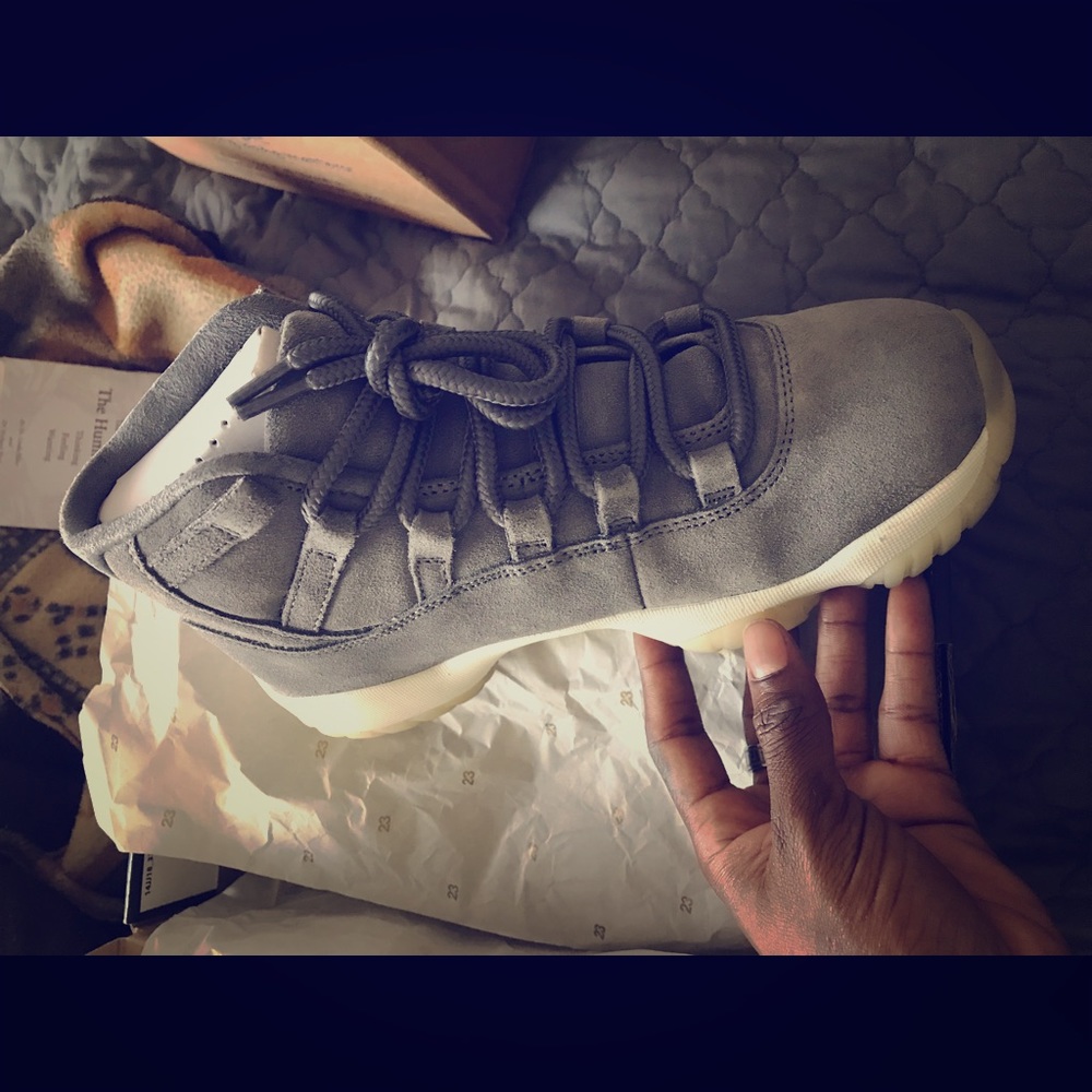 Jordan Pinnacle Grey Swede